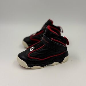 Air Jordan Pro Strong DC7910-061 Mid Tops  Black and Red  Toddler 7C